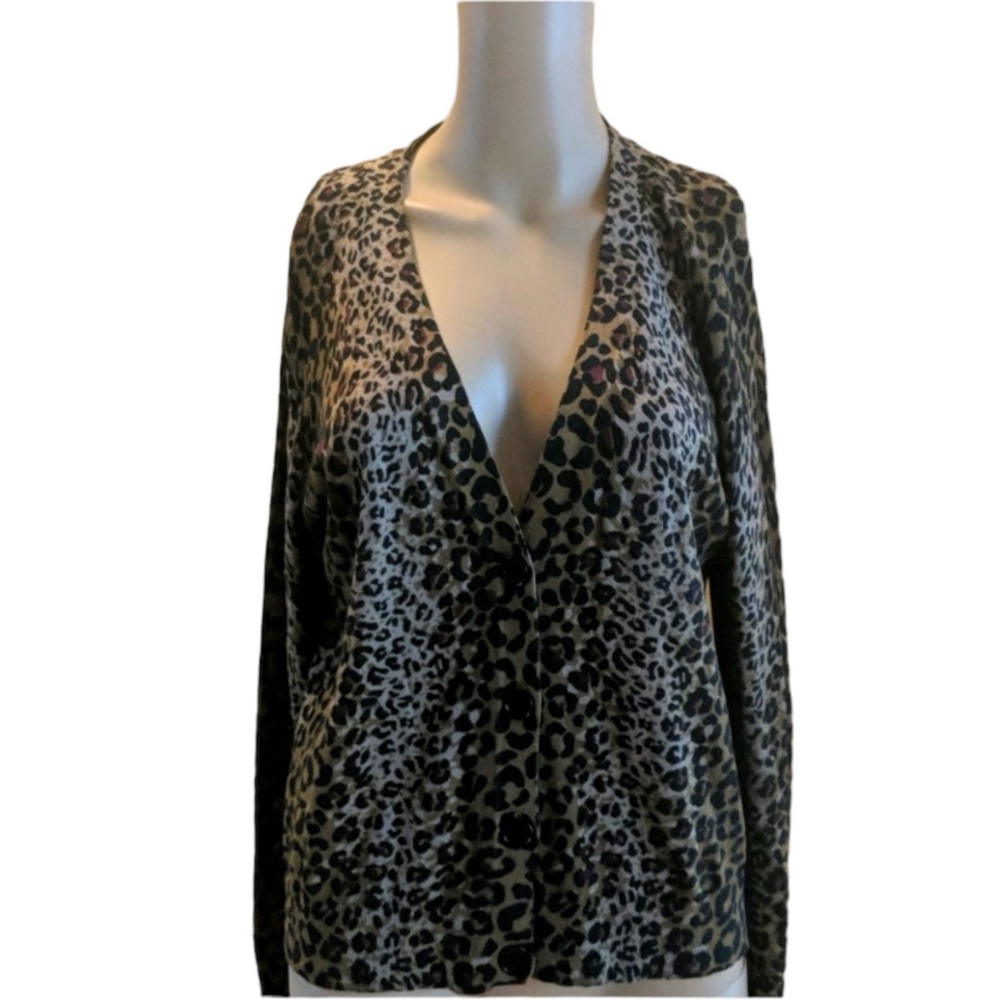 3/$29 Talbots Women’s Long Sleeve Animal Print Cardigan Size LP